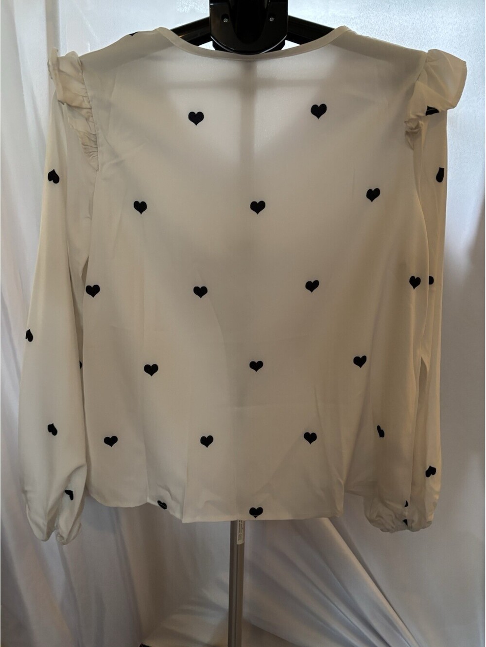 WHITE WITH BLACK HEART PRINT PATTERN Size LG - Picture 2 of 3